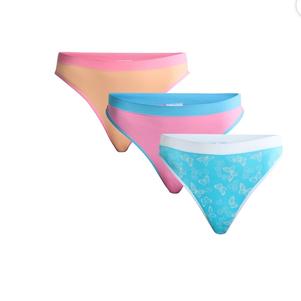Way to Celebrate Women’s Seamless Thong Panties, 3-Pack
